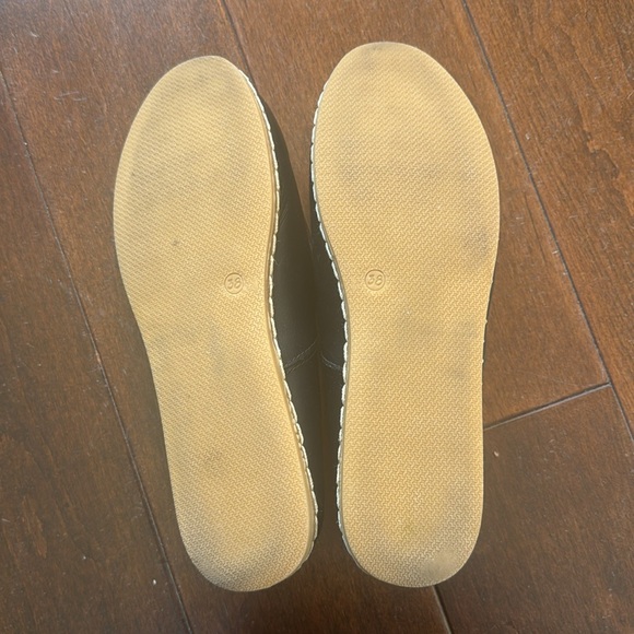 Charix Black Slip On Shoes Like New Black Leather - Picture 4 of 7